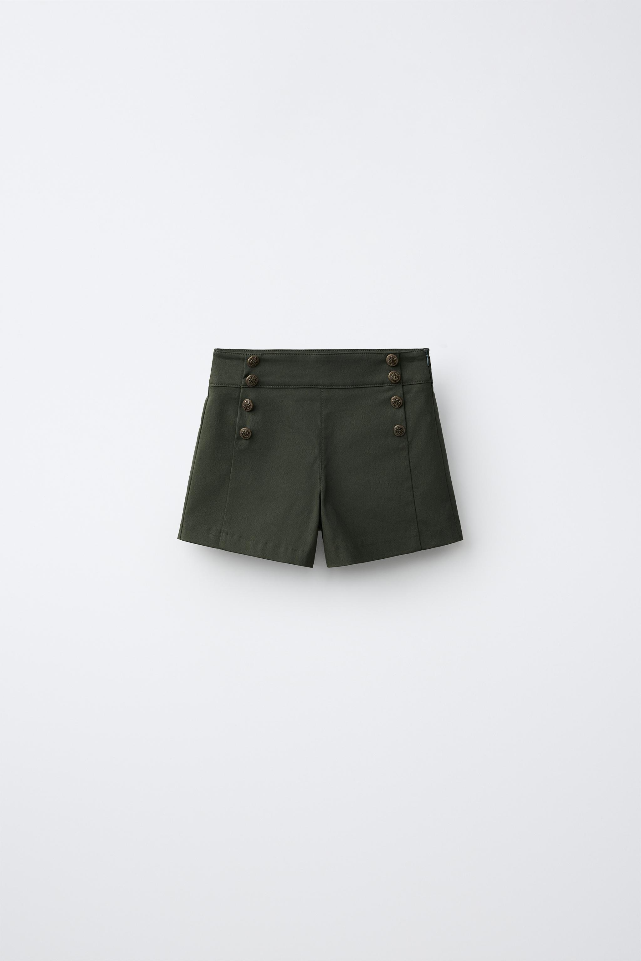 BUTTONED BERMUDA SHORTS